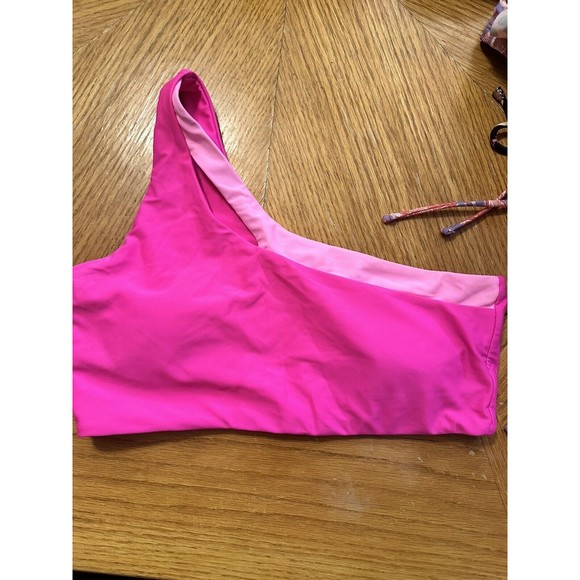 Lot of 6 Bikini and Tankini Swimsuit Tops Size Medium Pink Black EUC and 2 NWT - Picture 16 of 16